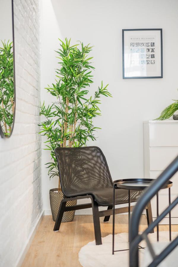Chic Central City Rooms By Home2 Wien Exterior foto